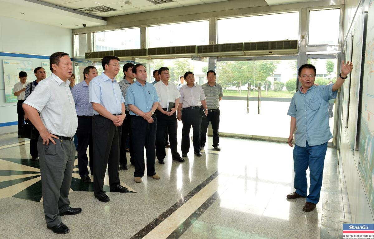 �����и��г��ƺ���һ������ΰ�¹�������Ⱥ���辶����ʵ���˶�