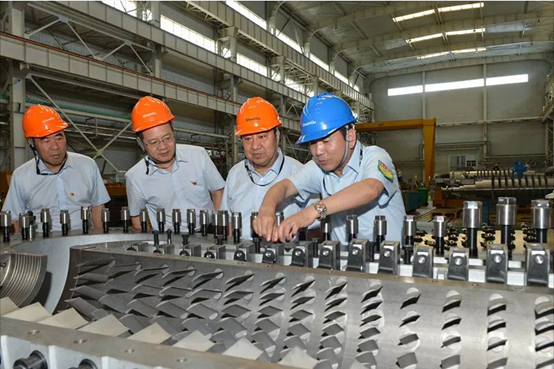 �й����缯�����޹�˾��ί��ǡ����³�����Ȫһ������ΰ�¹���